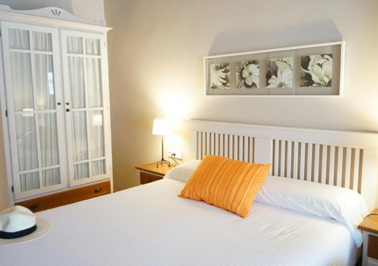 Hotel Es Mercadal Ngoại thất bức ảnh