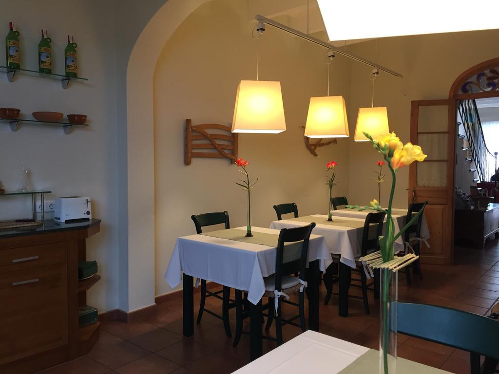 Hotel Es Mercadal Ngoại thất bức ảnh