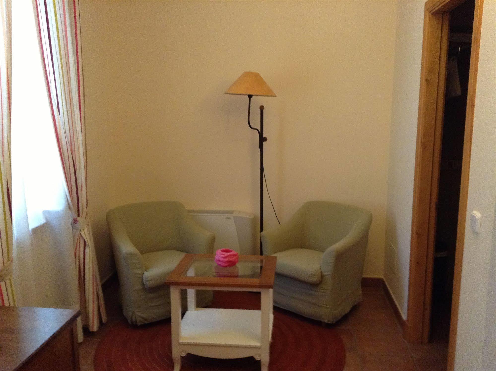 Hotel Es Mercadal Ngoại thất bức ảnh